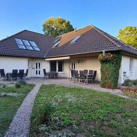 Haus 5 Elemente- Raum Mit Terrasse, Bio-kamin Und 2 Schlafzimmer Koserow
