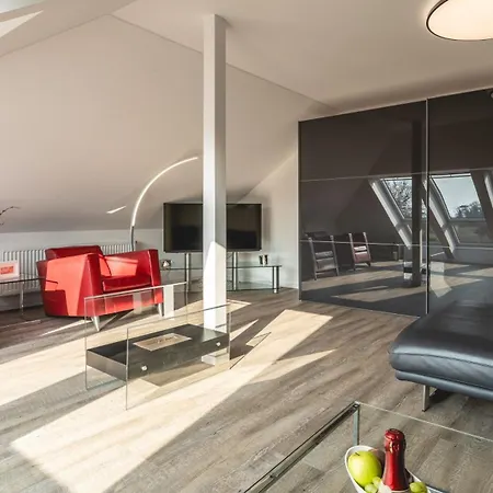 Haus 5 Elemente- Raum Mit Terrasse, Bio-kamin Und 2 Schlafzimmer Apartment *