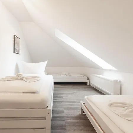 Haus 5 Elemente- Raum Mit Terrasse, Bio-kamin Und 2 Schlafzimmer