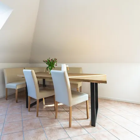 Haus 5 Elemente- Raum Mit Terrasse, Bio-kamin Und 2 Schlafzimmer Daire