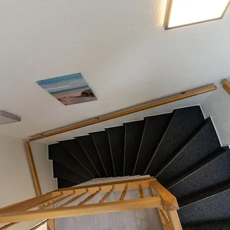 Haus 5 Elemente- Raum Mit Terrasse, Bio-kamin Und 2 Schlafzimmer Apartment